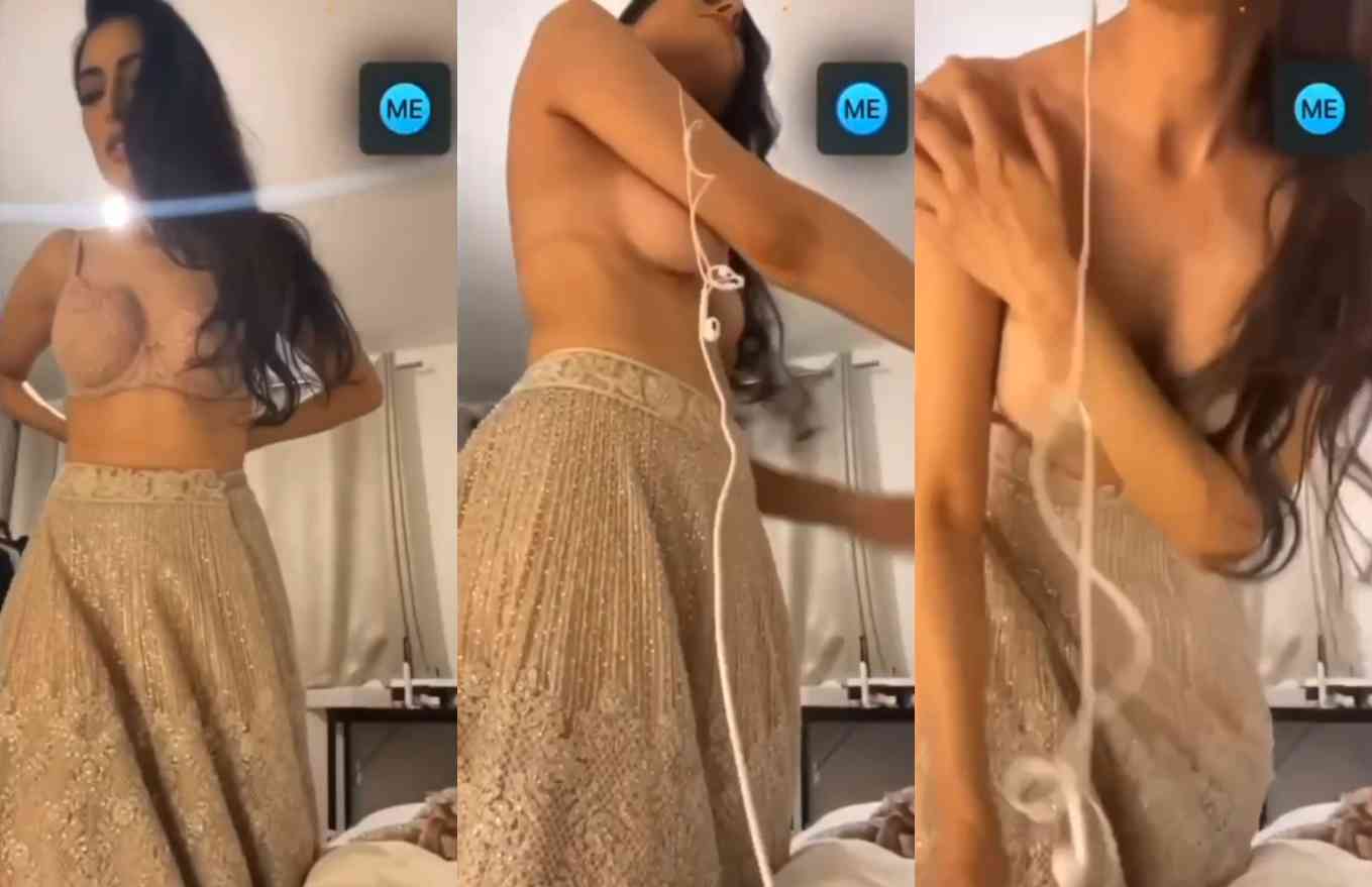 Sexy Slim Girl Showing Her Boobs Hot Video