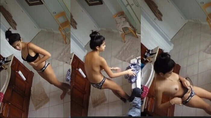 INDIAN CUTE COLLEGE TEEN GIRL BATHROOM Watch Videos